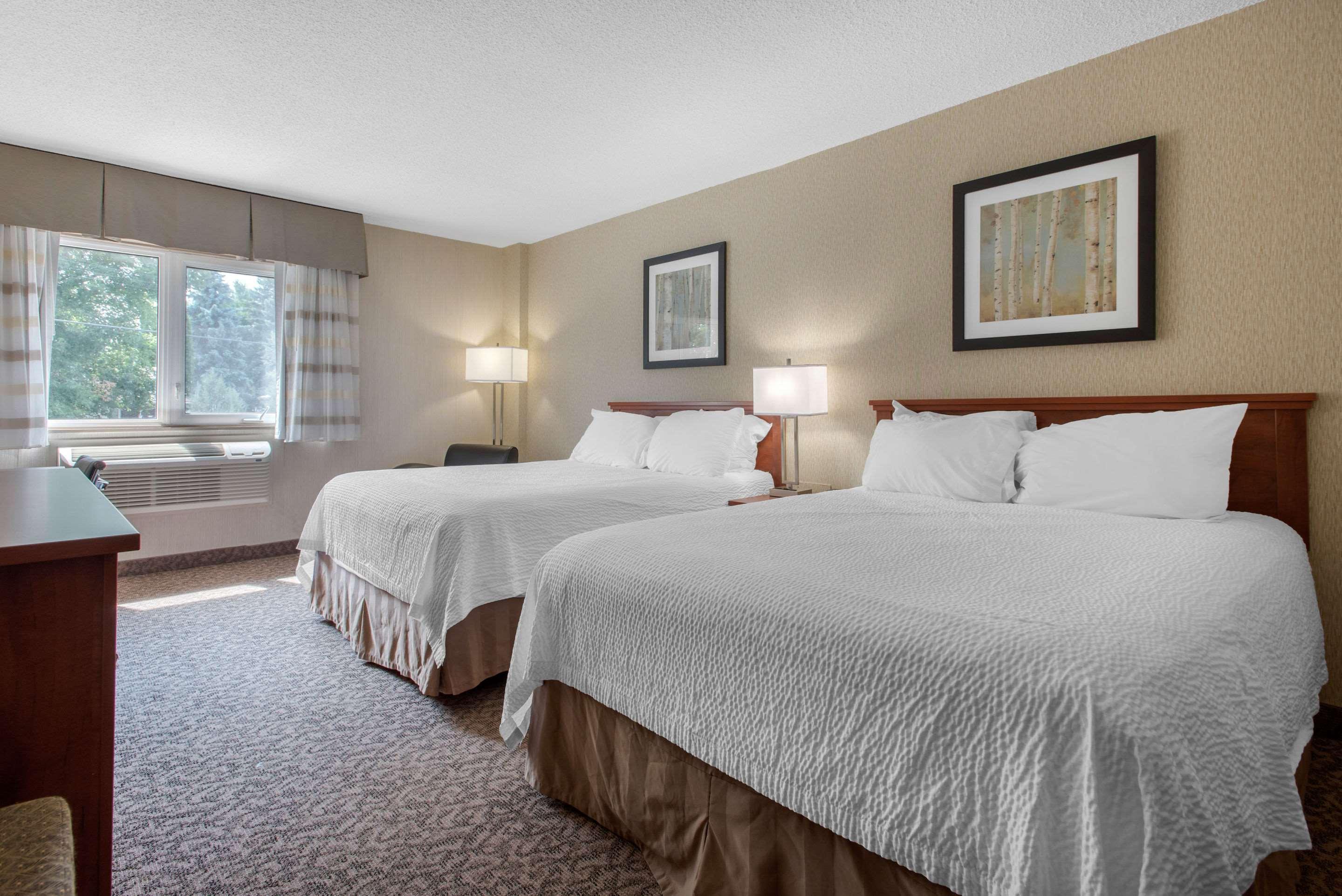 Clarion Hotel & Suites Brandon Eksteriør bilde