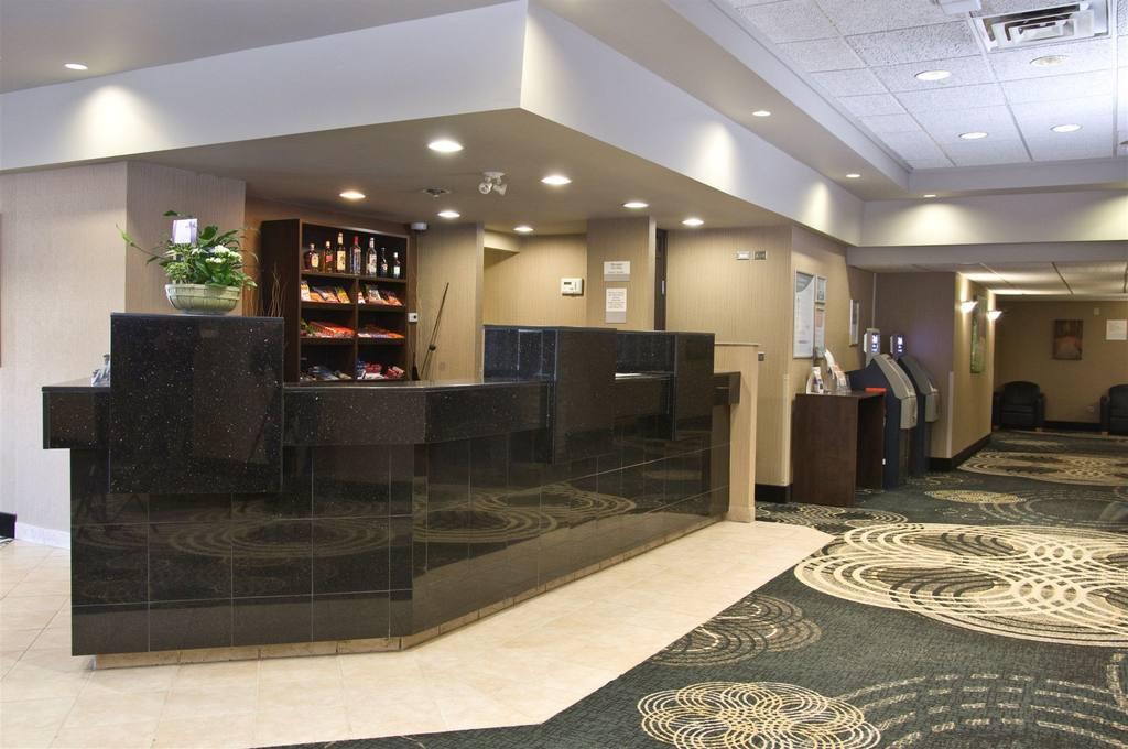 Clarion Hotel & Suites Brandon Eksteriør bilde