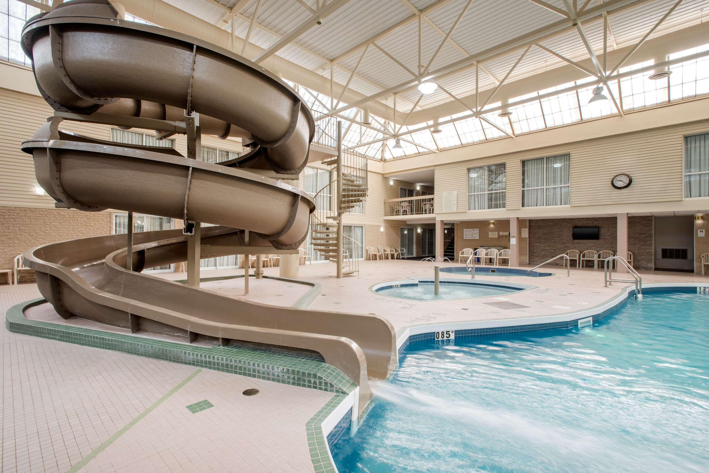Clarion Hotel & Suites Brandon Eksteriør bilde
