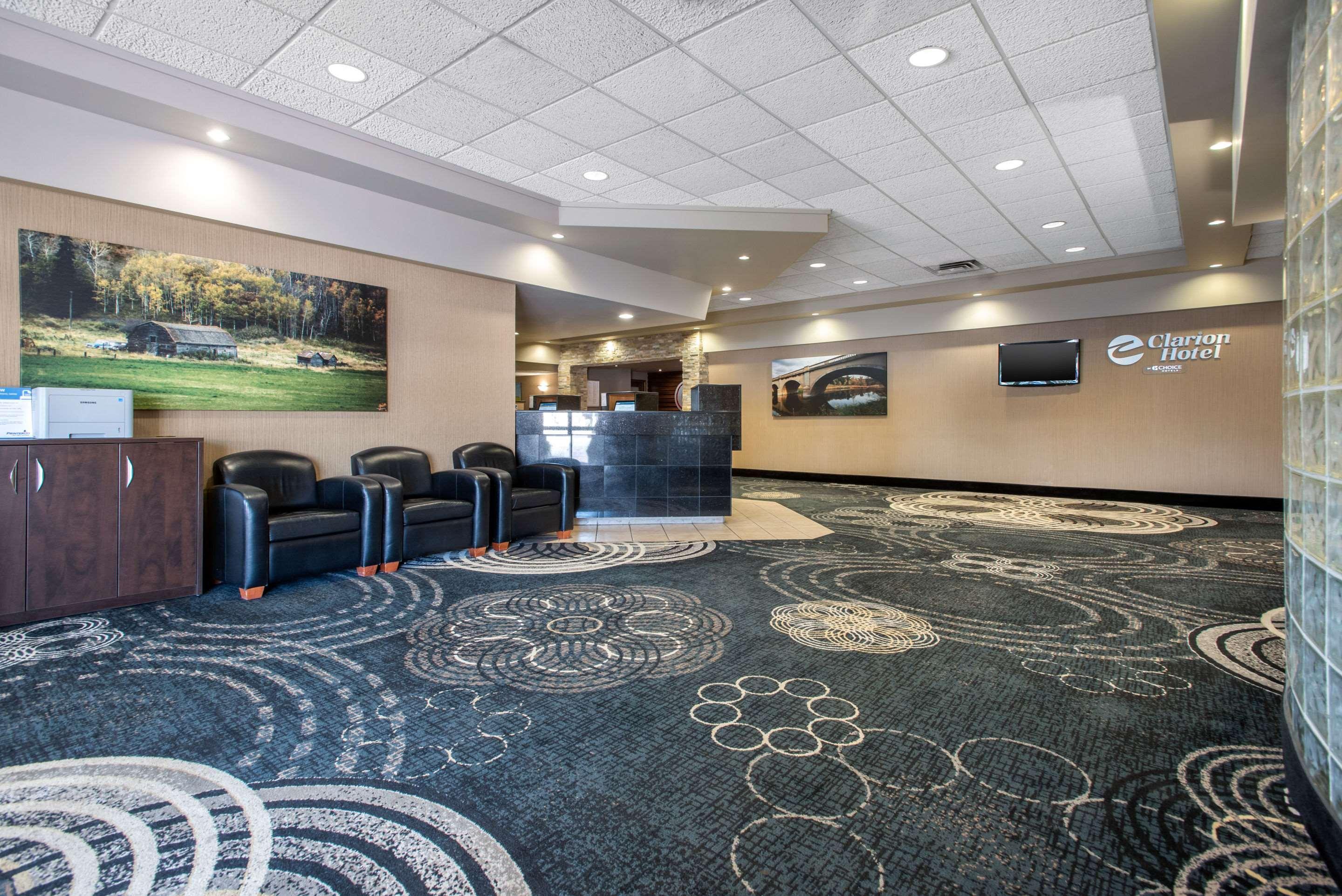 Clarion Hotel & Suites Brandon Eksteriør bilde