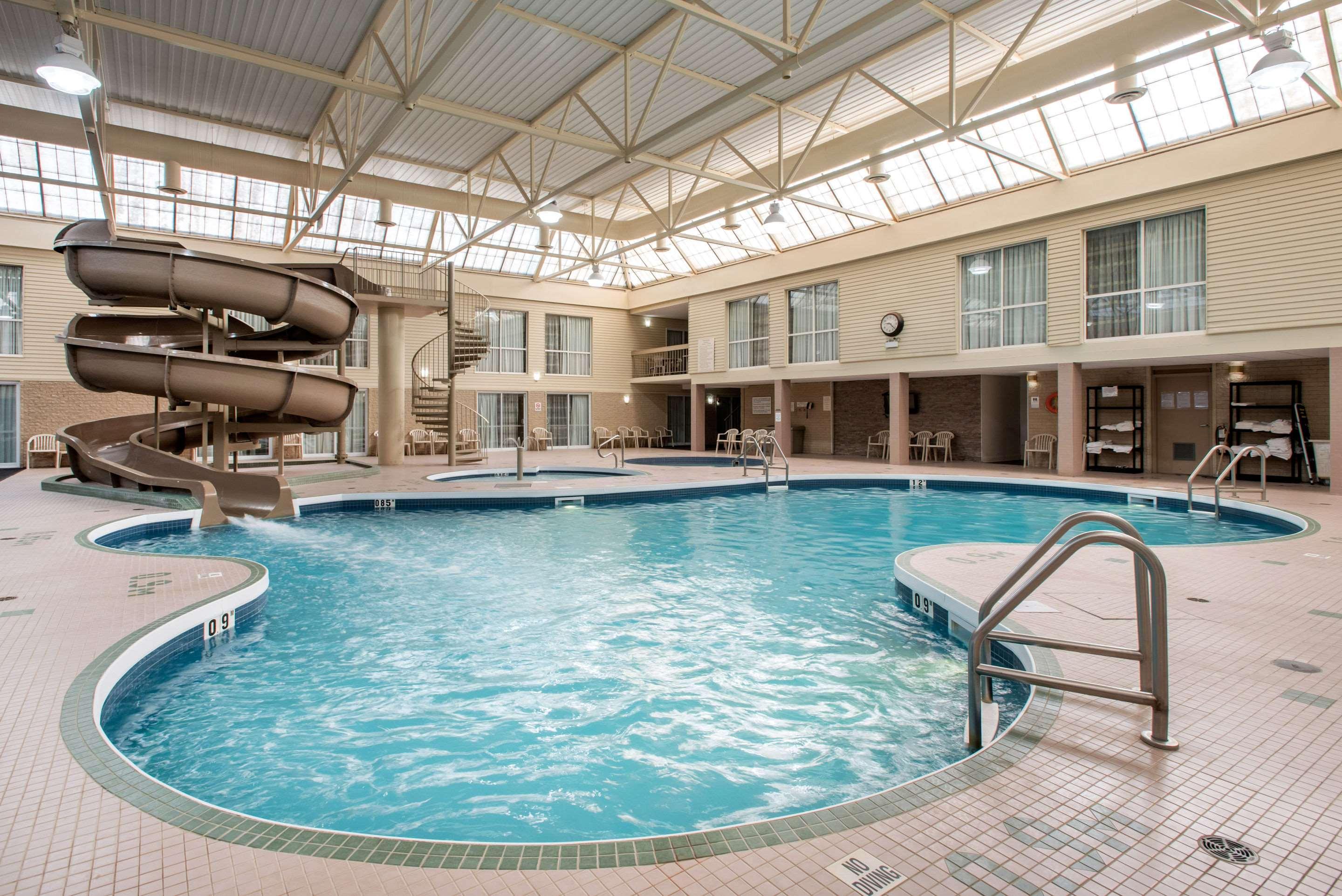 Clarion Hotel & Suites Brandon Eksteriør bilde