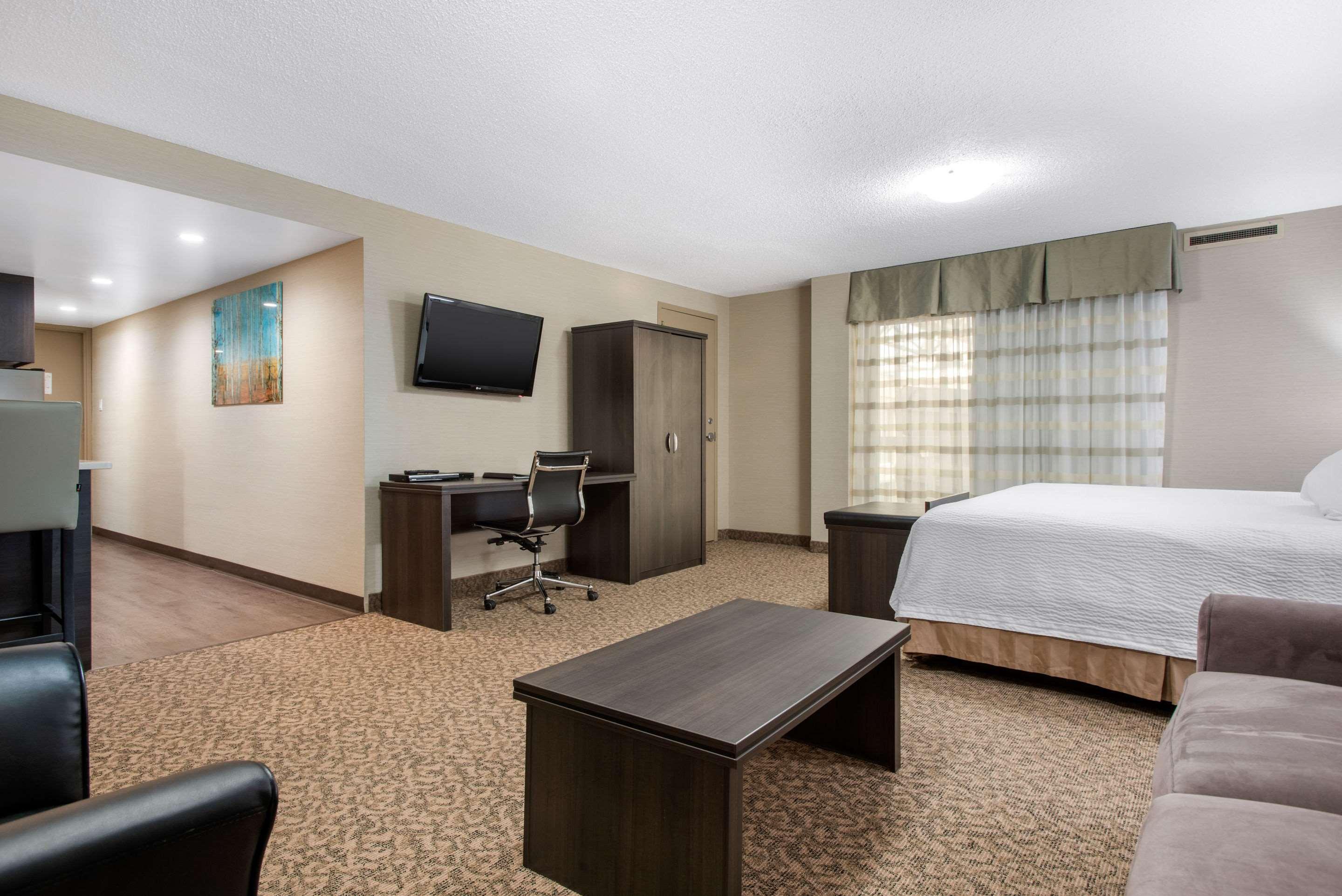 Clarion Hotel & Suites Brandon Eksteriør bilde