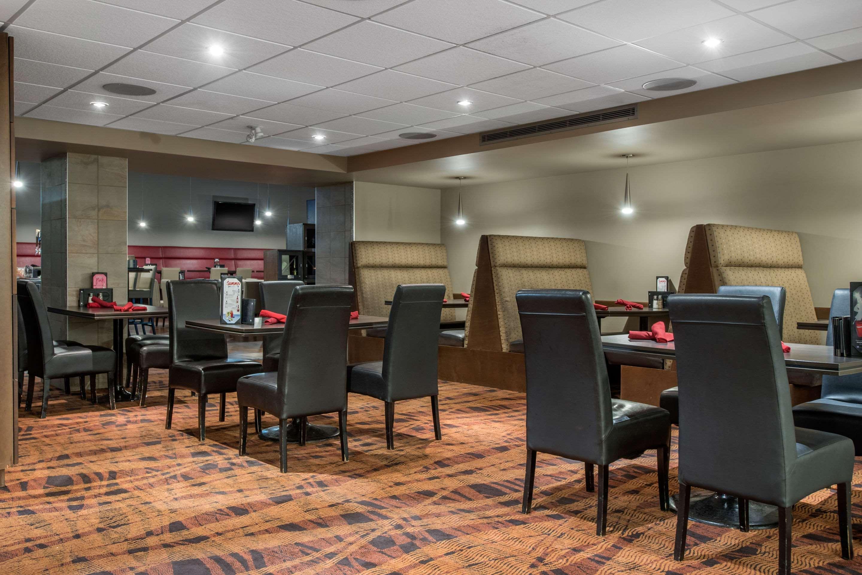 Clarion Hotel & Suites Brandon Eksteriør bilde