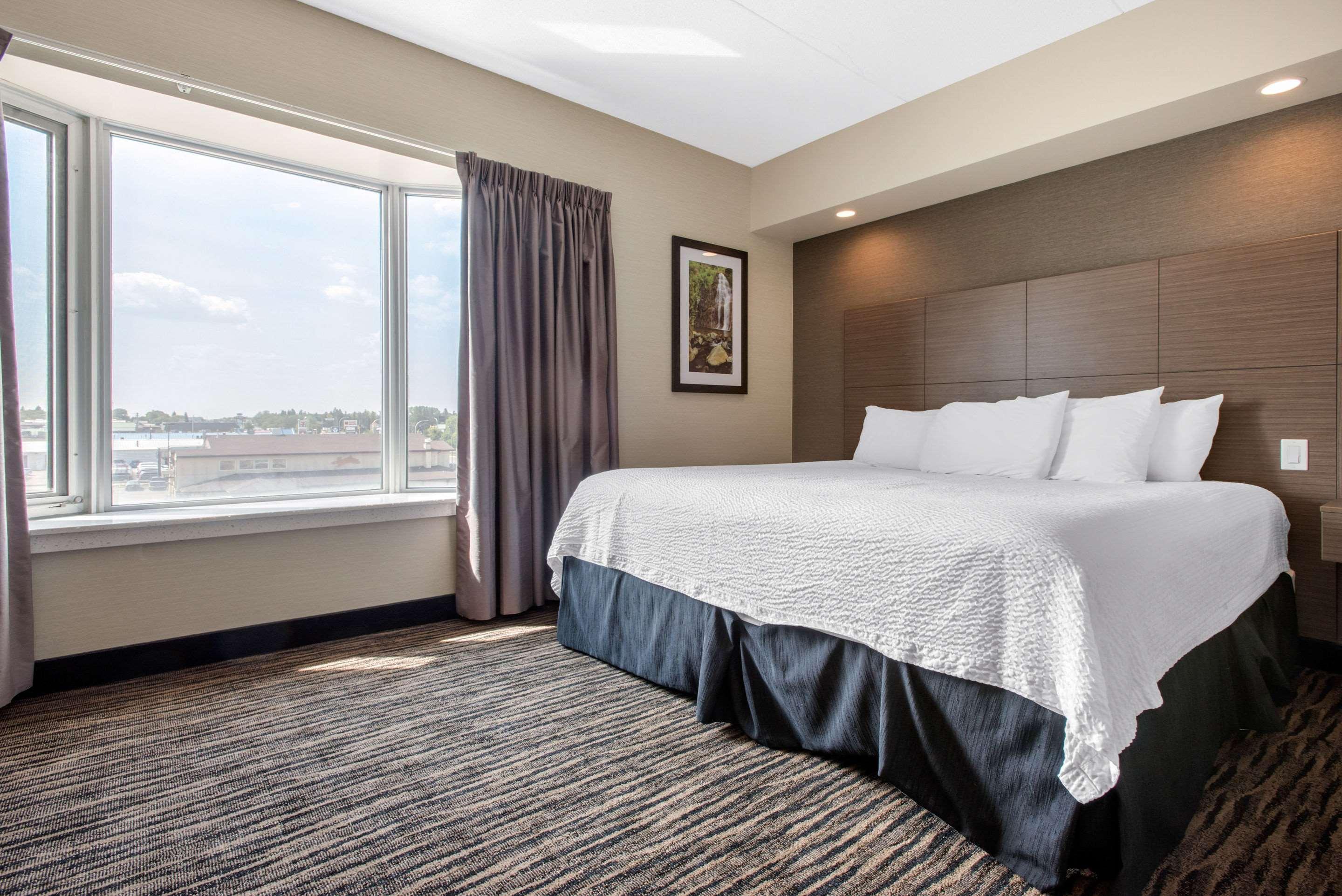 Clarion Hotel & Suites Brandon Eksteriør bilde