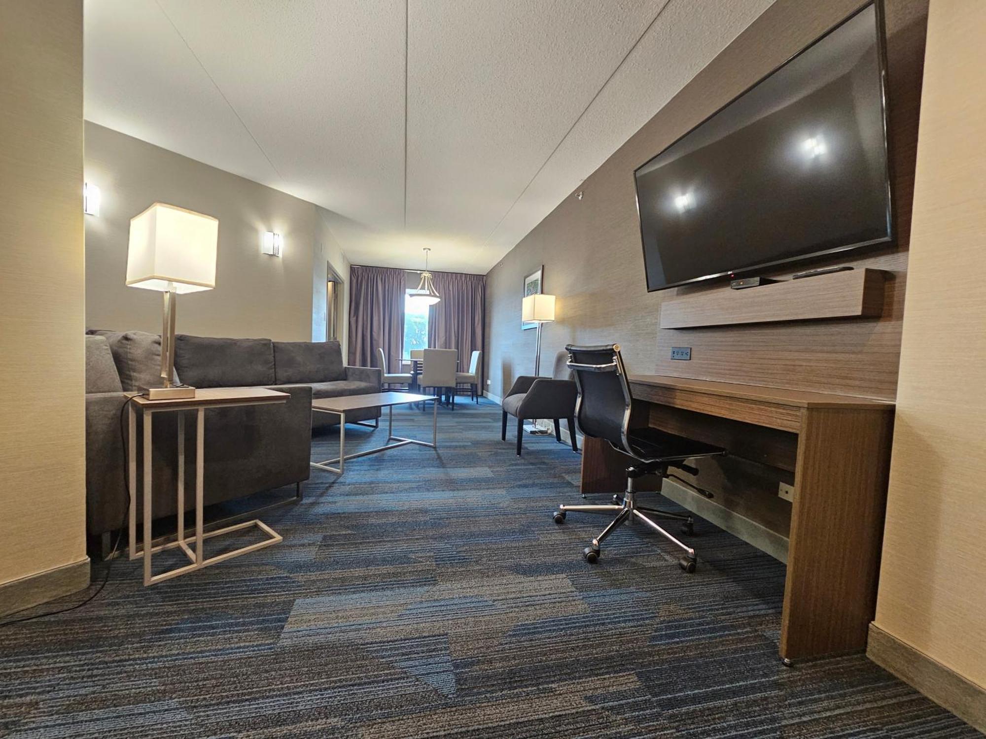 Clarion Hotel & Suites Brandon Eksteriør bilde