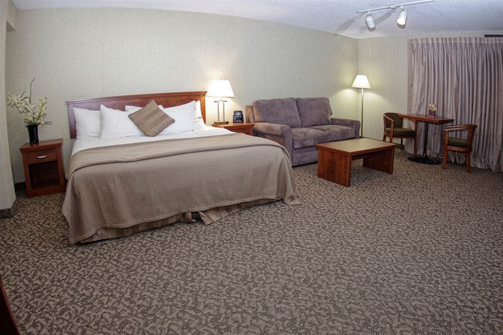 Clarion Hotel & Suites Brandon Eksteriør bilde