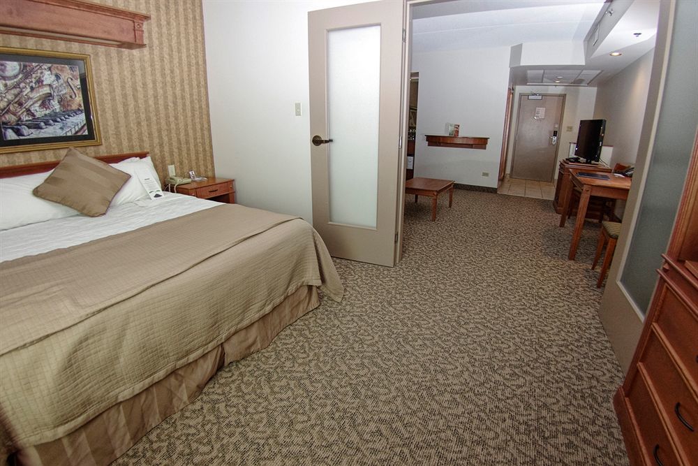 Clarion Hotel & Suites Brandon Eksteriør bilde